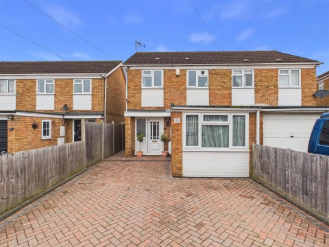 View Full Details for Barrow Close, Quedgeley, Gloucester