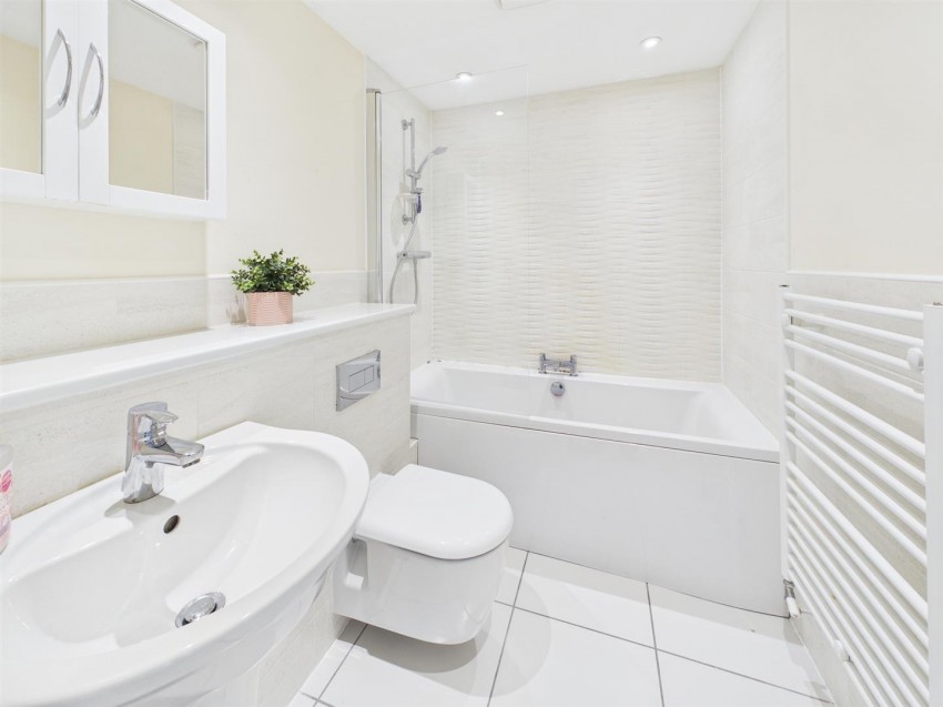 Images for Roselle Drive, Brockworth, Gloucester