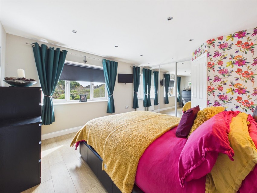 Images for Park Avenue, Longlevens, Gloucester