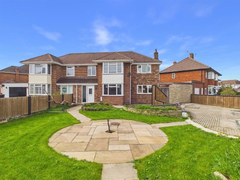 View Full Details for Lea Crescent, Longlevens, Gloucester