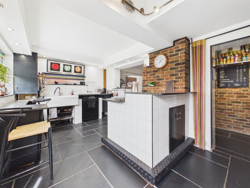 Images for Lea Crescent, Longlevens, Gloucester