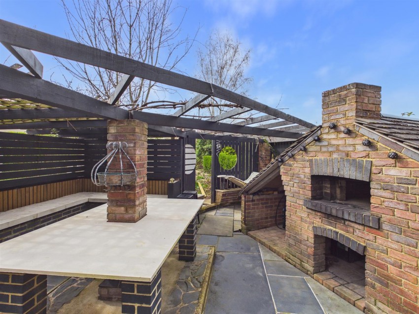 Images for Lea Crescent, Longlevens, Gloucester