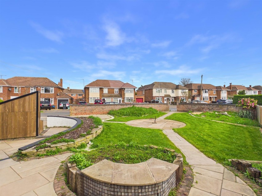 Images for Lea Crescent, Longlevens, Gloucester