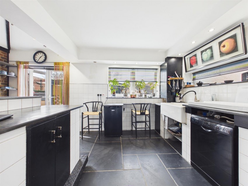 Images for Lea Crescent, Longlevens, Gloucester