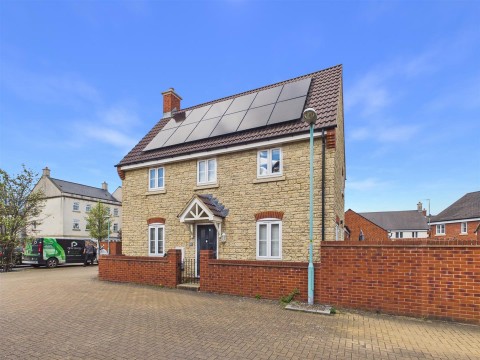 View Full Details for Walnut Close, Brockworth, Gloucester