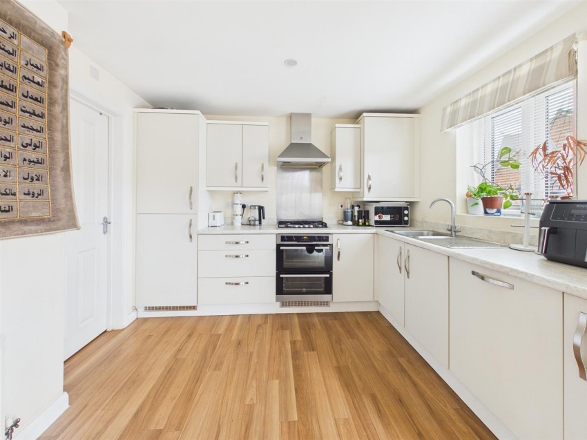 Images for Walnut Close, Brockworth, Gloucester