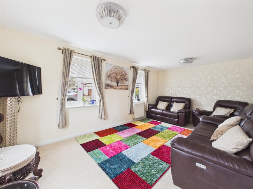Images for Walnut Close, Brockworth, Gloucester