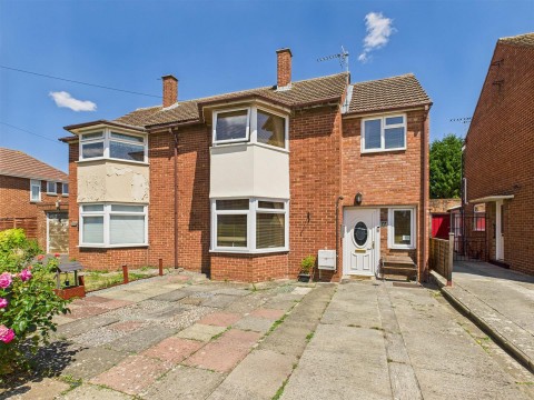 View Full Details for Beechcroft Road, Longlevens, Gloucester