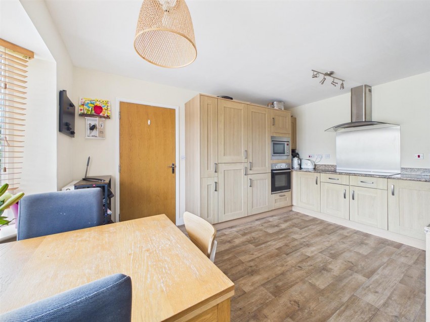 Images for Hampton Court, Gloucester