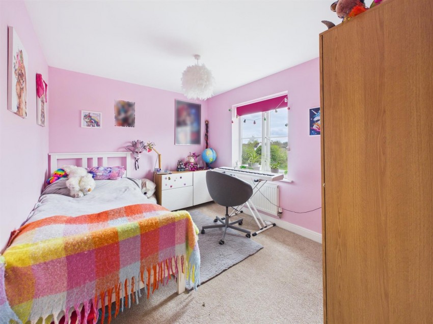 Images for Hampton Court, Gloucester