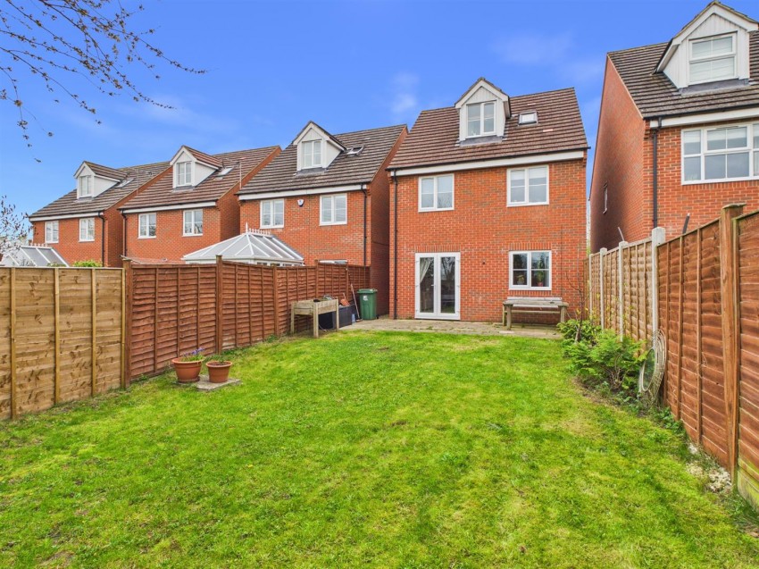 Images for Hampton Court, Gloucester