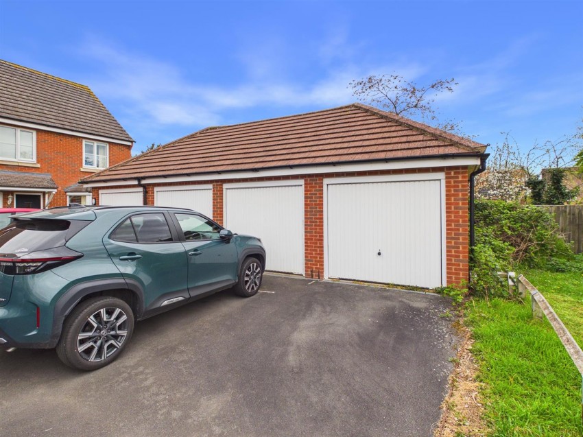 Images for Hampton Court, Gloucester