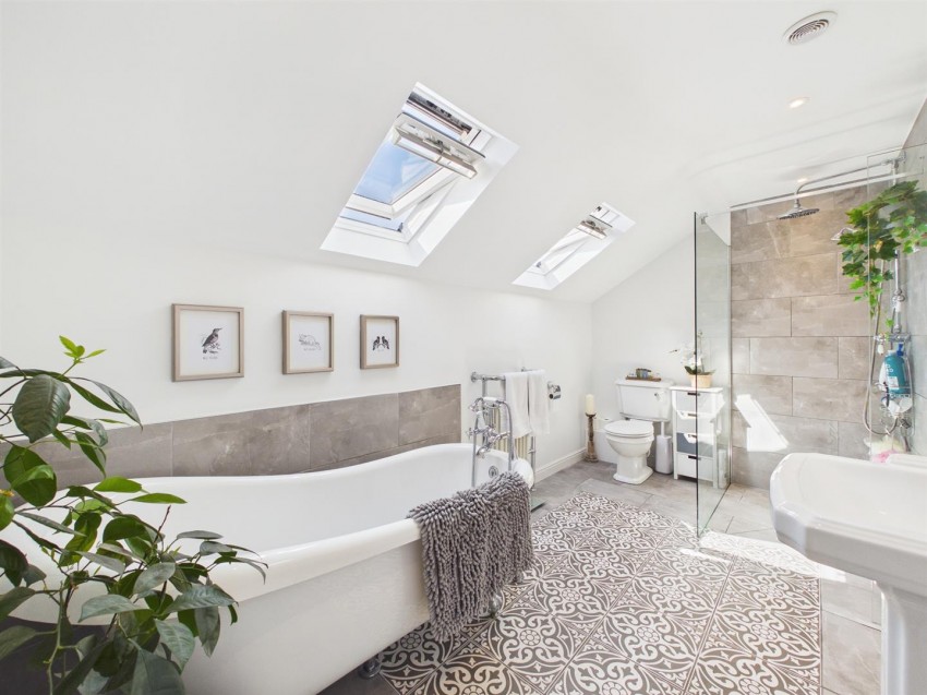 Images for Bristol Road, Linden, Gloucester