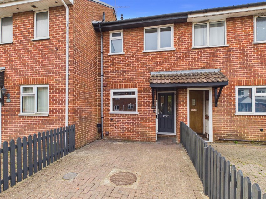 Images for Crescentdale, Longford, Gloucester