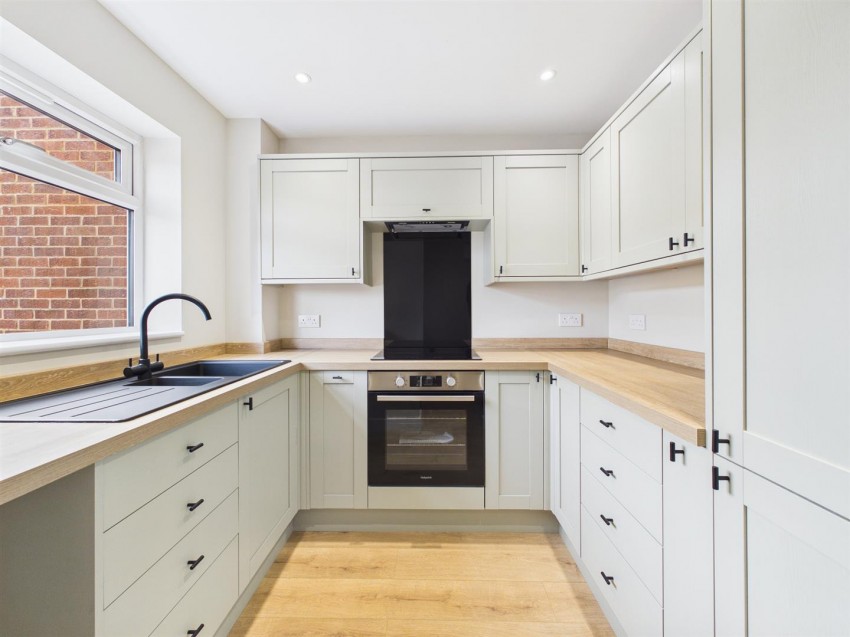 Images for Crescentdale, Longford, Gloucester