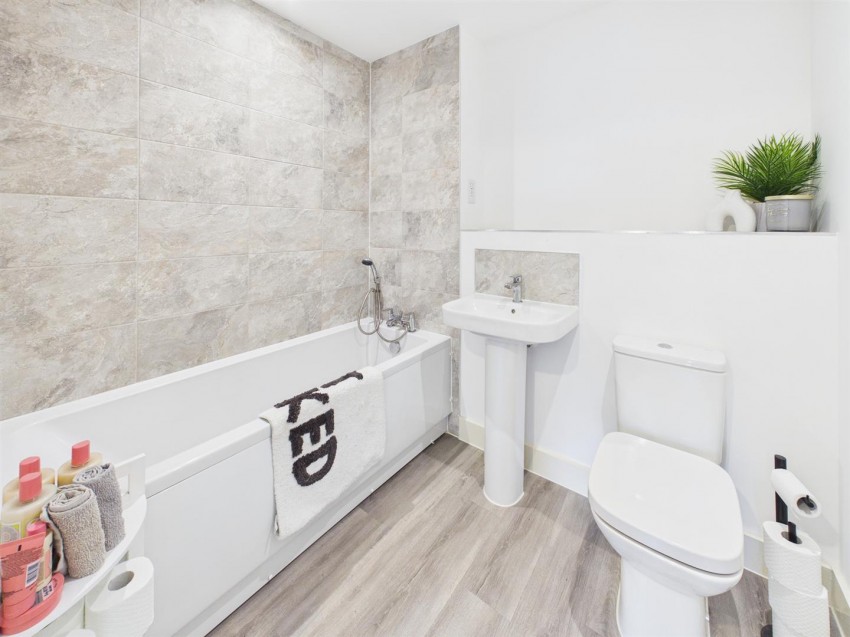 Images for Hobbs Way, Gloucester