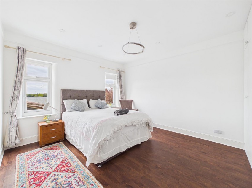 Images for Semi-Detached House with Detached Annexe