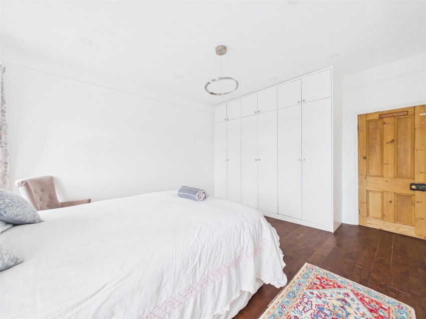 Images for Semi-Detached House with Detached Annexe