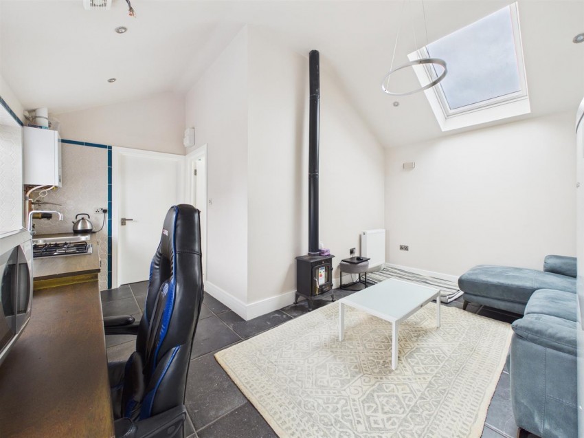 Images for Semi-Detached House with Detached Annexe