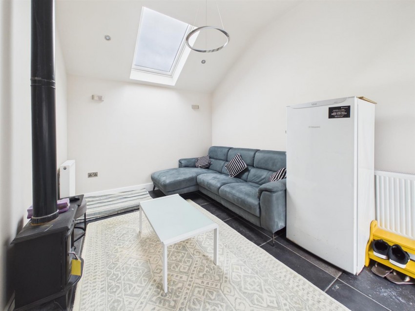 Images for Semi-Detached House with Detached Annexe