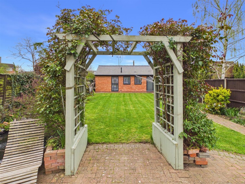 Images for Semi-Detached House with Detached Annexe