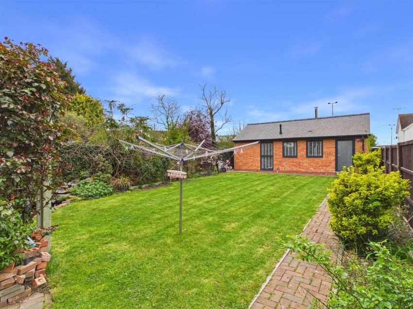 Images for Semi-Detached House with Detached Annexe