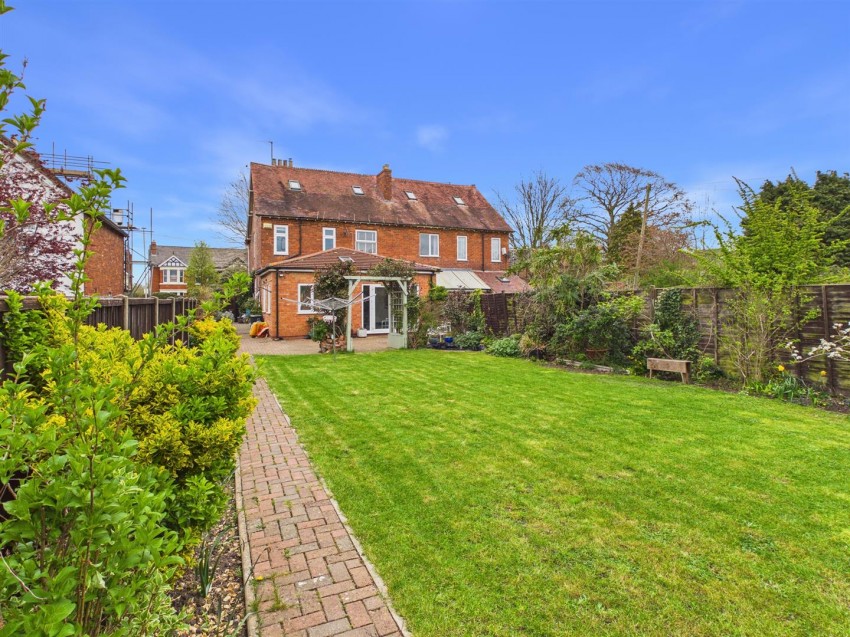 Images for Semi-Detached House with Detached Annexe