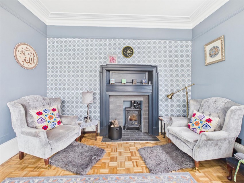 Images for Semi-Detached House with Detached Annexe