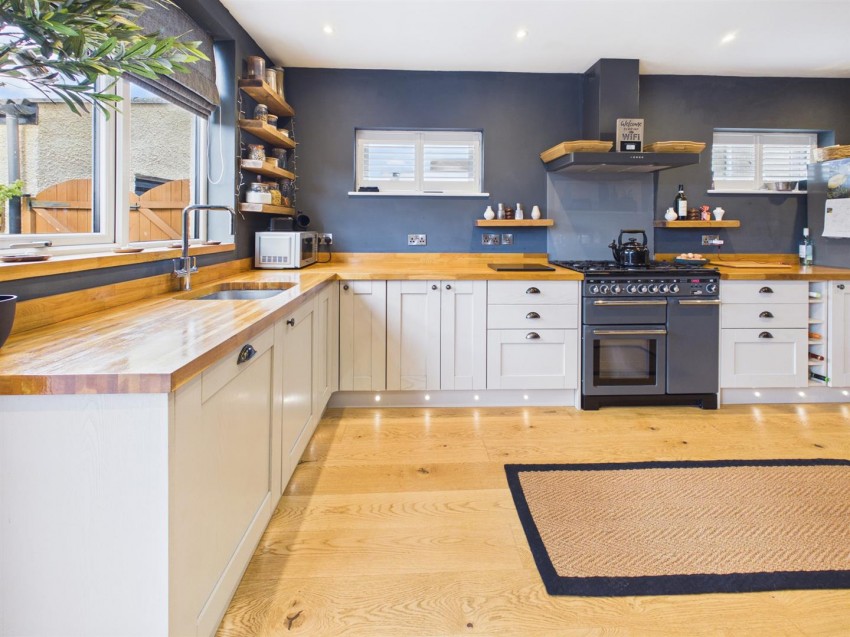 Images for Parkside Drive, Churchdown, Gloucester