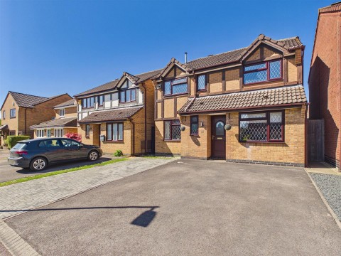View Full Details for Foxleigh Crescent, Longlevens, Gloucester