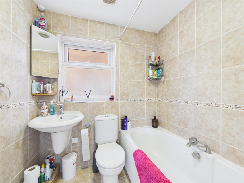 Images for Foxleigh Crescent, Longlevens, Gloucester