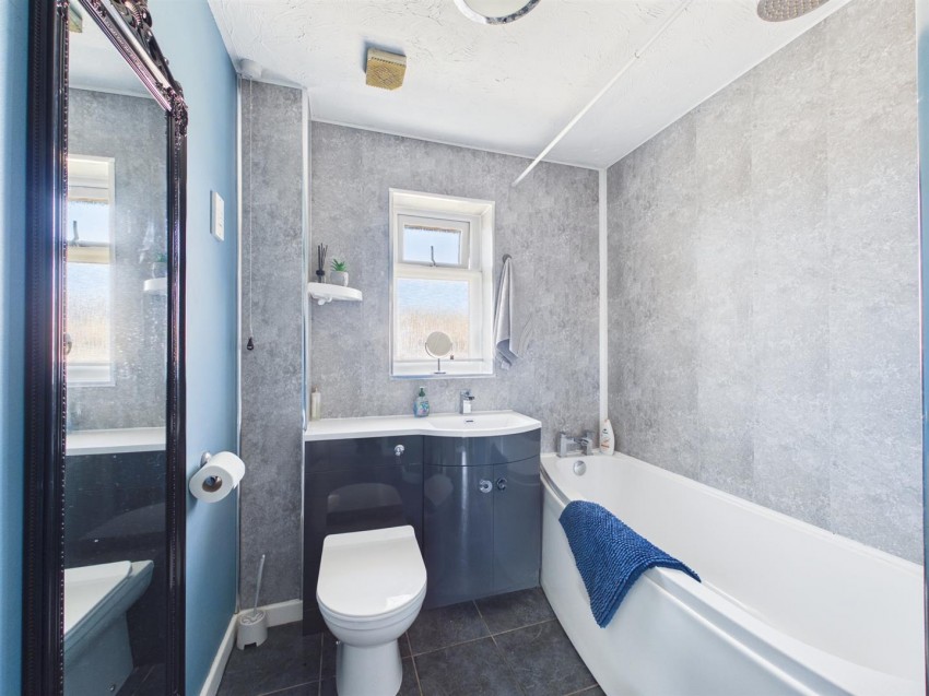 Images for Foxleigh Crescent, Longlevens, Gloucester