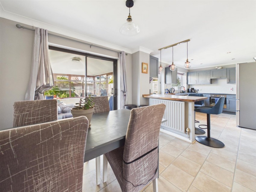 Images for Foxleigh Crescent, Longlevens, Gloucester