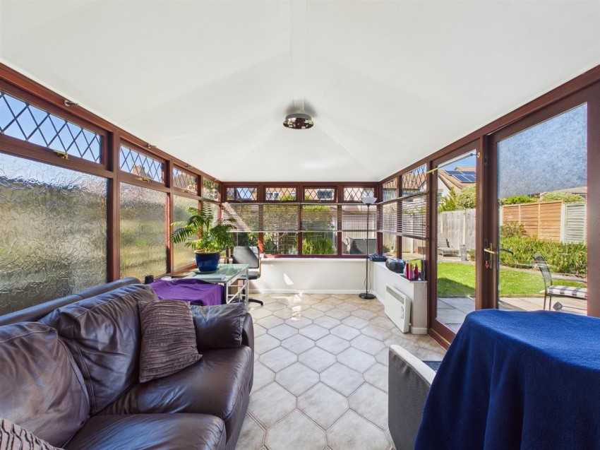 Images for Foxleigh Crescent, Longlevens, Gloucester