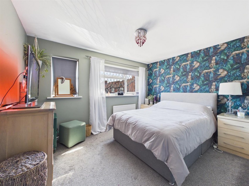 Images for Foxleigh Crescent, Longlevens, Gloucester