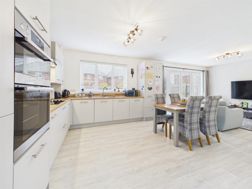 Images for Wadley Close, Gloucester
