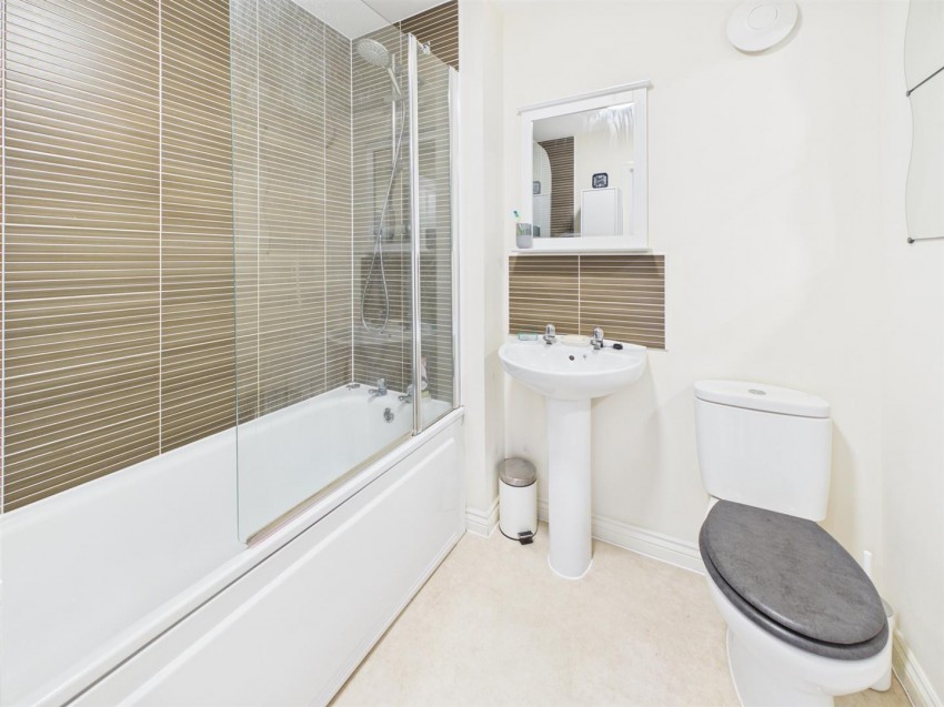 Images for Waddington Way Kingsway, Quedgeley, Gloucester
