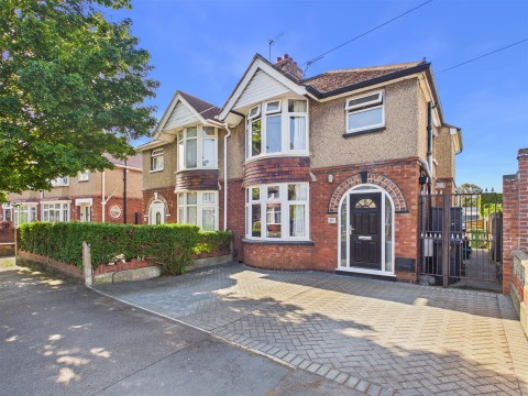 View Full Details for Windermere Road, Longlevens, Gloucester