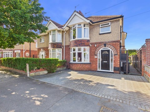 View Full Details for Windermere Road, Longlevens, Gloucester