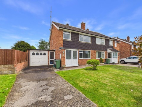 View Full Details for High View, Hempsted, Gloucester