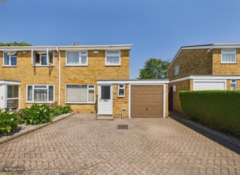 View Full Details for Laburnum Road, Gloucester