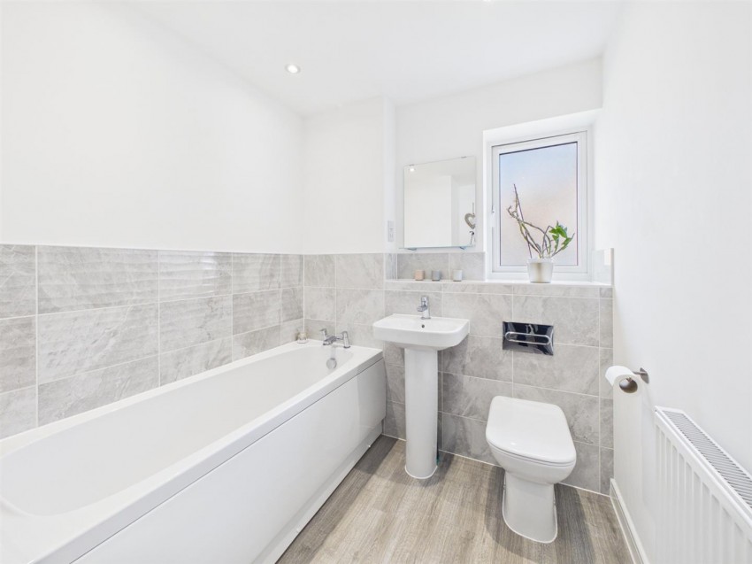 Images for Bluebell Crescent, Brockworth, Gloucester