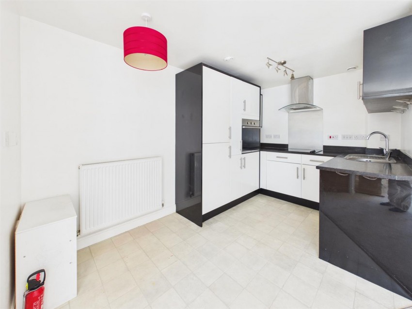 Images for Hampton Court, Gloucester