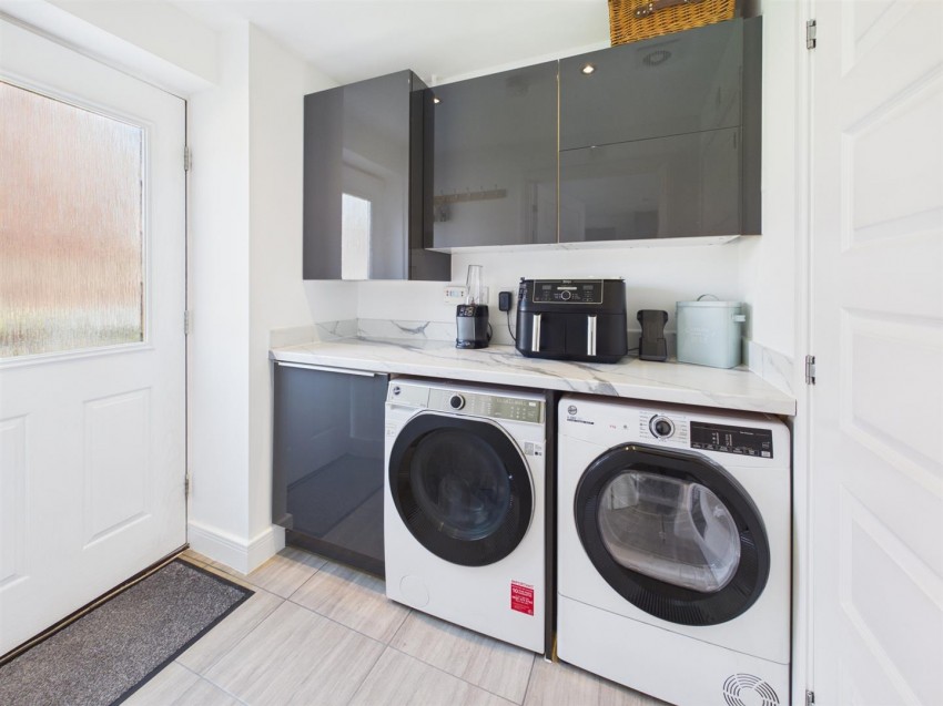 Images for Bircher Way, Hucclecote, Gloucester