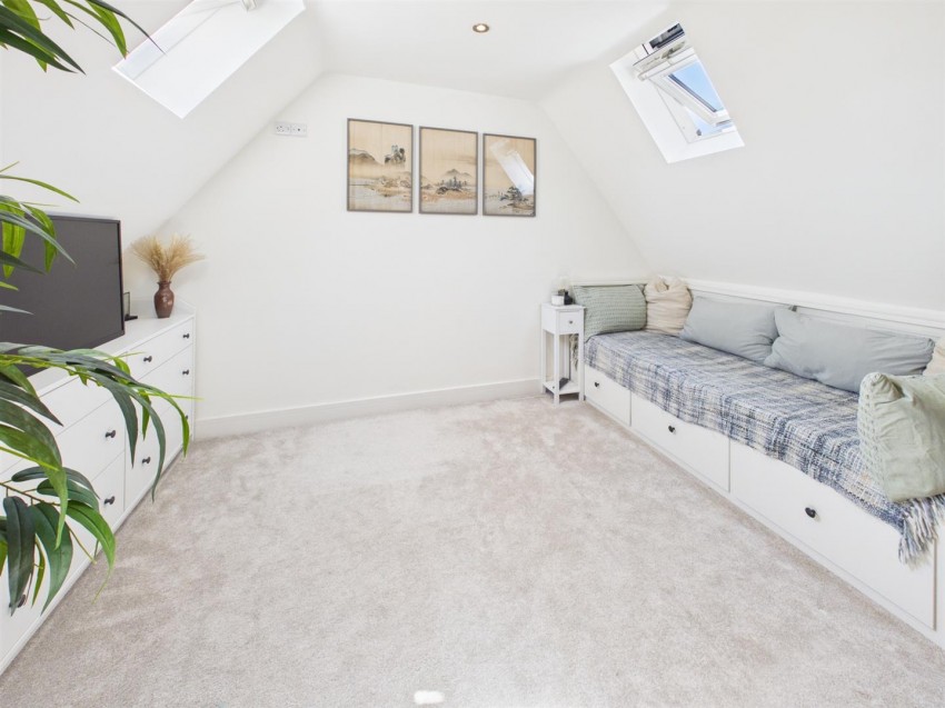 Images for Grove Crescent, Barnwood, Gloucester