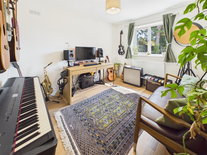 Images for Grove Crescent, Barnwood, Gloucester
