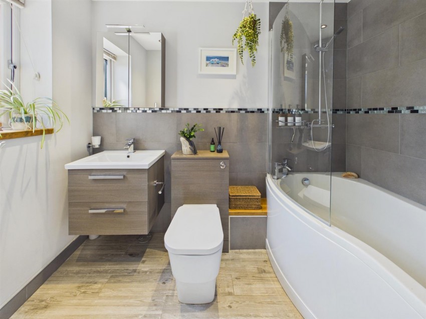 Images for Grove Crescent, Barnwood, Gloucester