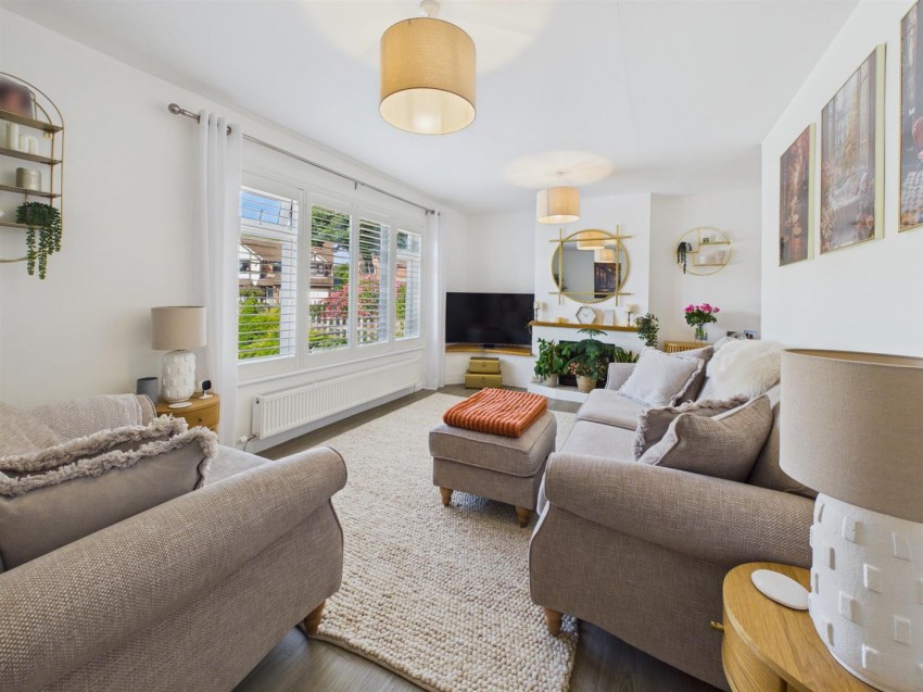 Images for Crescentdale, Longford, Gloucester