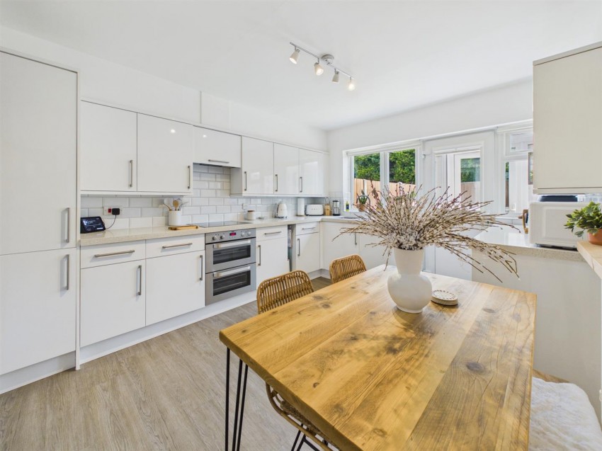 Images for Crescentdale, Longford, Gloucester
