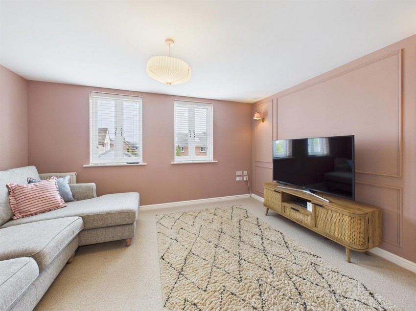 Images for Yew Tree Road, Brockworth, Gloucester